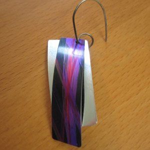 Titanium earrings (purple)